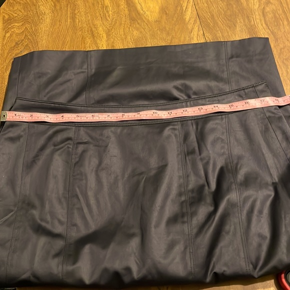 Burberry London skirt - Picture 6 of 8